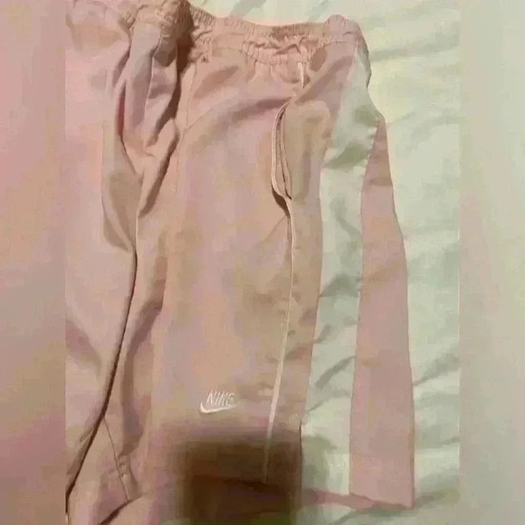 Nike women’s drawstring light pink shorts size large - Picture 16 of 16
